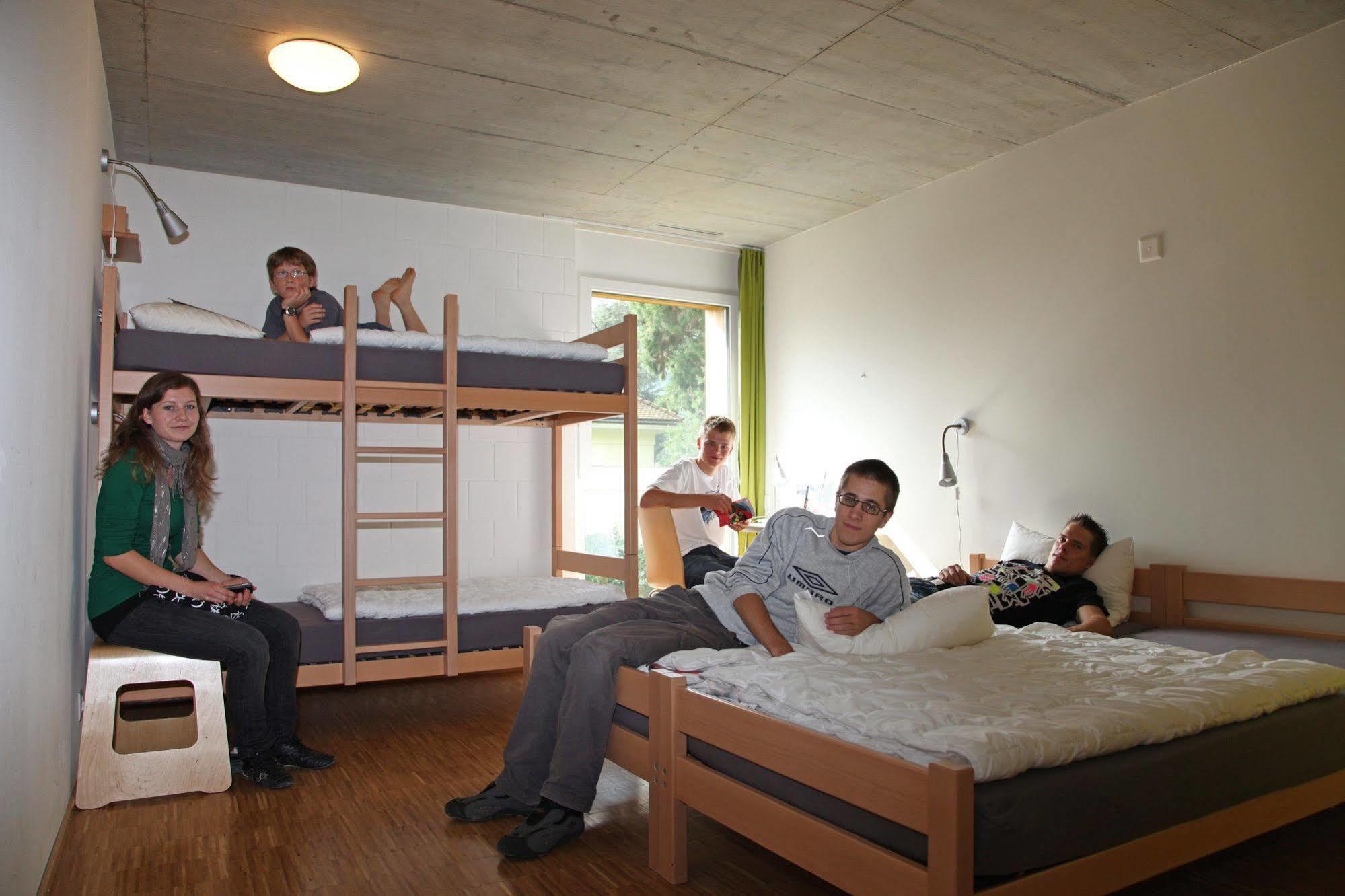 Backpackers Villa Sonnenhof - Hostel Інтерлакен Екстер'єр фото